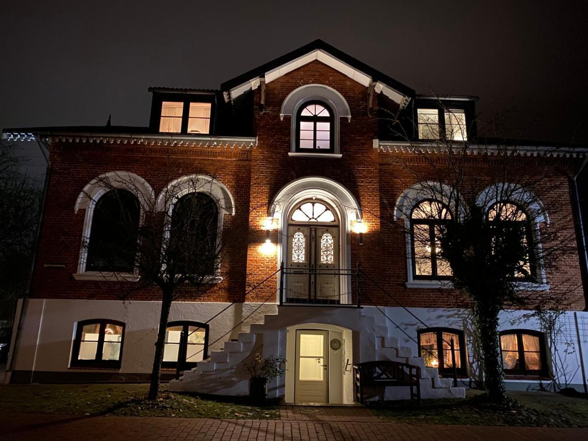 Ferienwohnung Lykkegård - Glück im ehemaligen Weinkeller Tönning Exterior foto